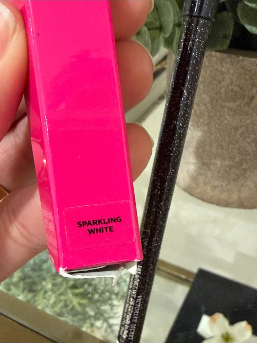 VS White Sparkling Eye Liner